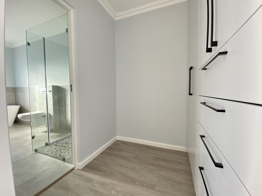 4 Bedroom Property for Sale in Sandown Western Cape